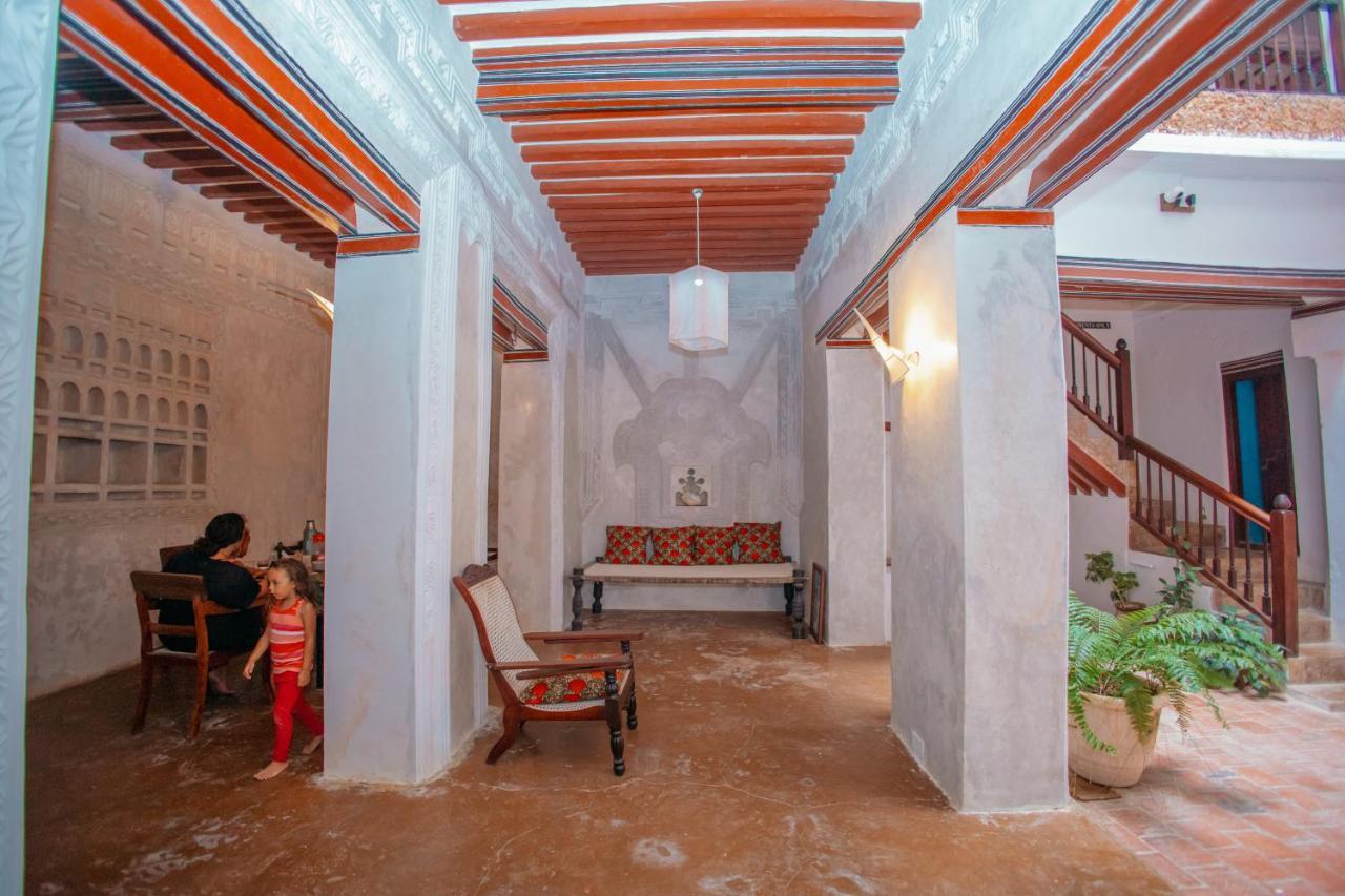 Amu House Hotel Lamu Bagian luar foto