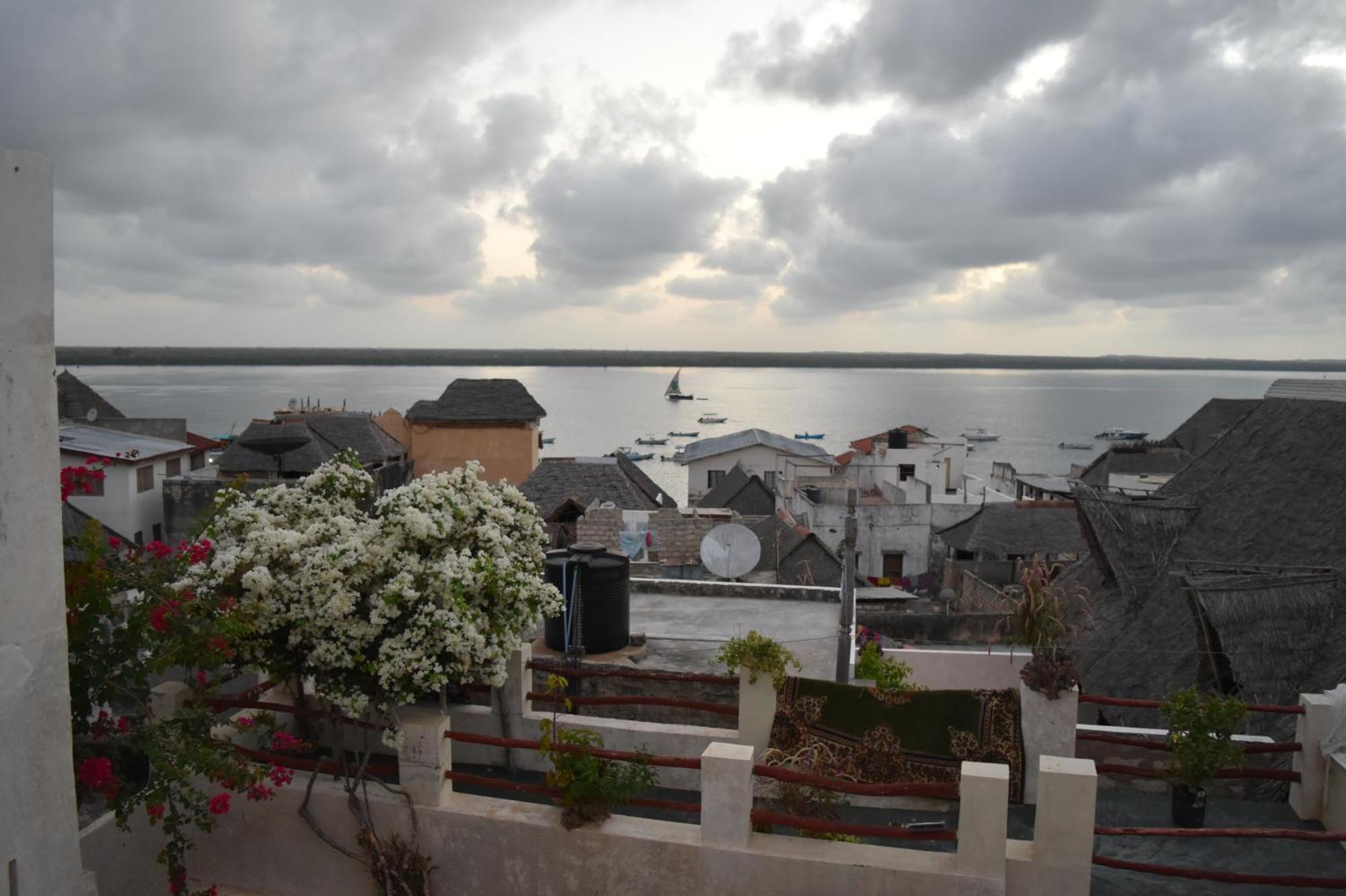 Amu House Hotel Lamu Bagian luar foto