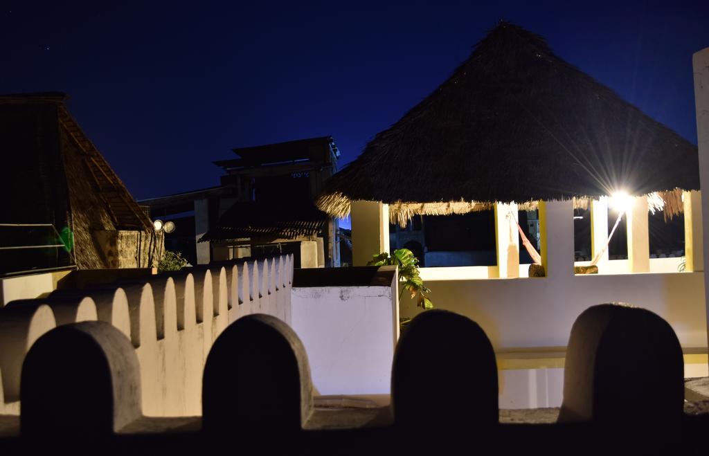 Amu House Hotel Lamu Bagian luar foto